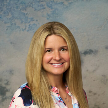 Headshot of Lyndsey Gould